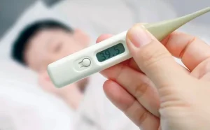 Sốt cao kèm ho có nguy hiểm không